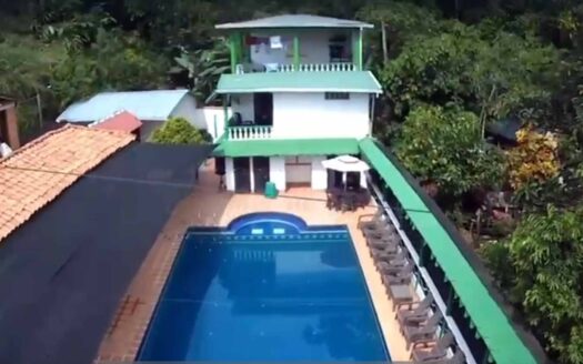 Se vende el estadero