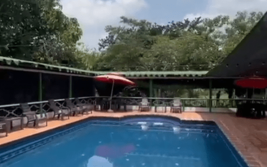 Se vende el estadero