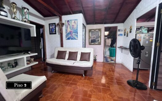 Casa grande a buen precio