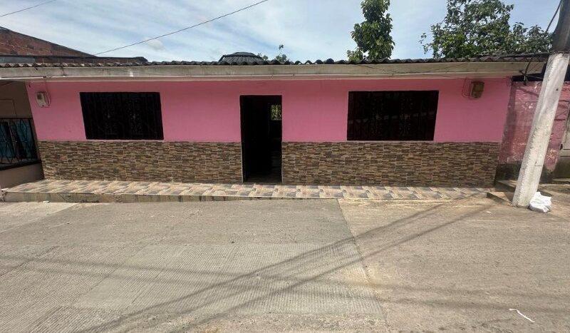 Casa amplia con terreno grande