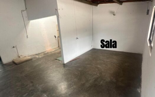 Casa amplia con terreno grande