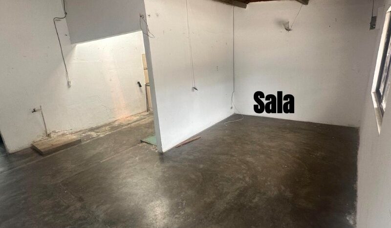 Casa amplia con terreno grande