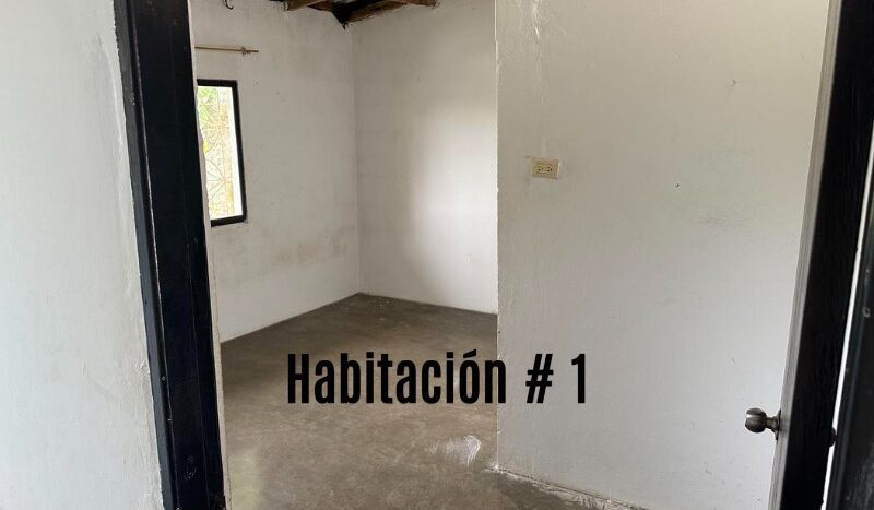 Casa amplia con terreno grande