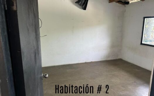 Casa amplia con terreno grande