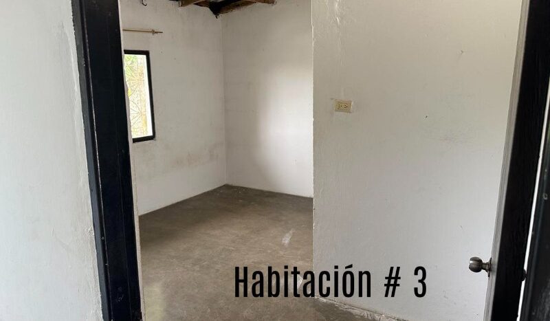 Casa amplia con terreno grande