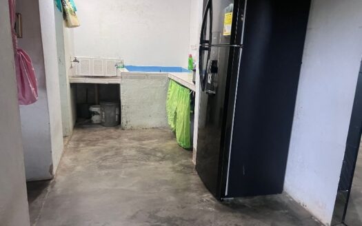 Propiedad Con Tres Casas y Patio Grande