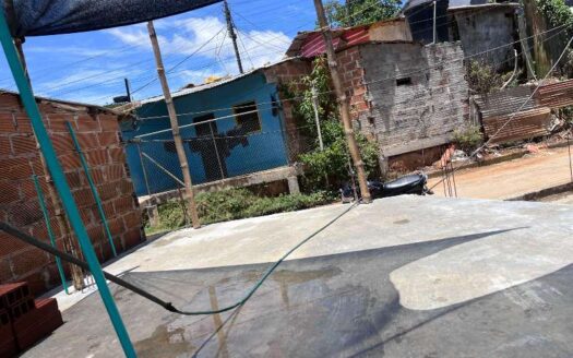 Casa Con Patio Grande a Bordo De Calle