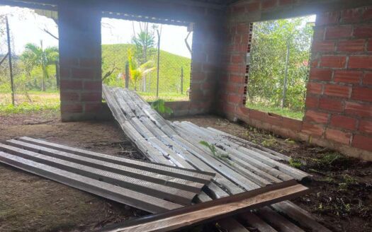 Casa Semi Campestre Con Amplias zonas verdes