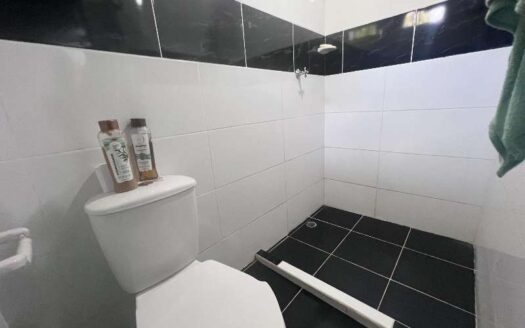 Casa Con Patio Grande a Bordo De Calle