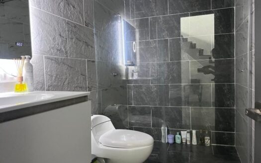 Casa Grade Con Excelente Ubicación