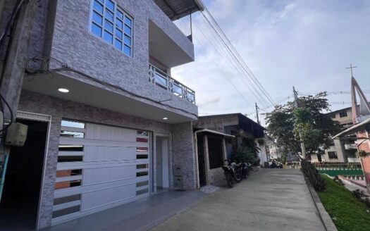 Casa Grade Con Excelente Ubicación