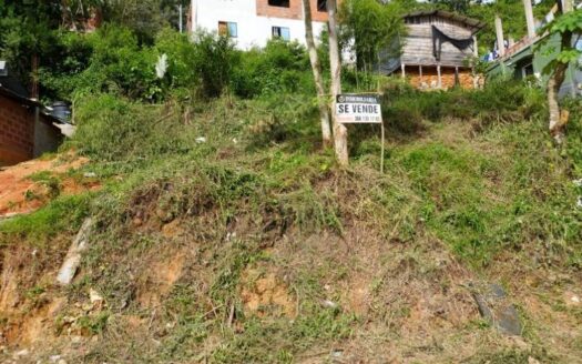 Lote Grande A Borde de Calle