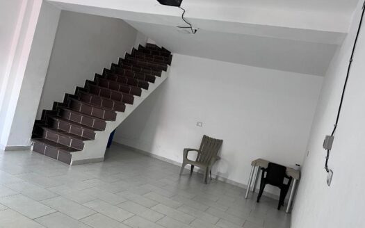 Casa Grade Con Excelente Ubicación