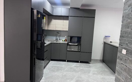 Casa Grade Con Excelente Ubicación