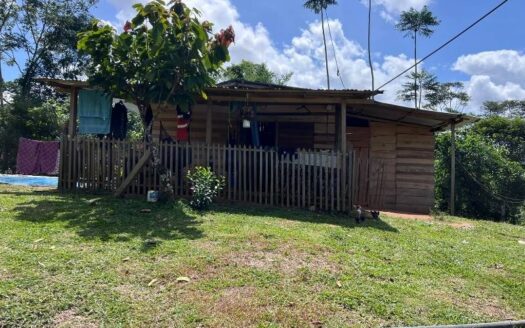Propiedad campestre a borde de autopista platanares