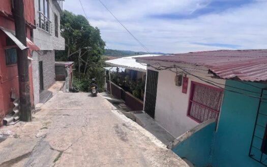 Propiedad grande cerca al centro