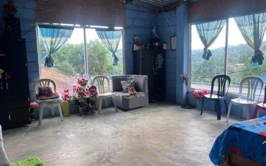 Casa Grande Con Patio Amplio