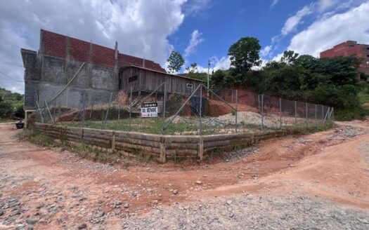 Lote Grande a bordo de calle