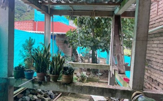 Propiedad grande con buena ubicación