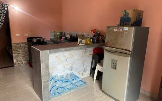 Propiedad con terreno amplio y dos viviendas