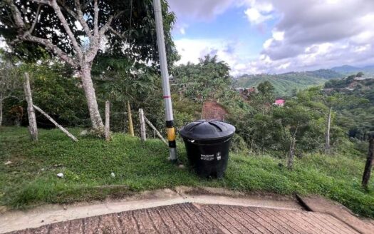 Propiedad con ubicación exclusiva y lote grande