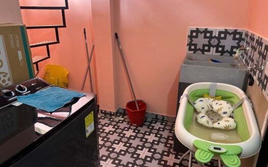 Propiedad con terreno amplio y dos viviendas