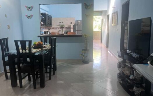 Propiedad con terreno amplio y dos viviendas