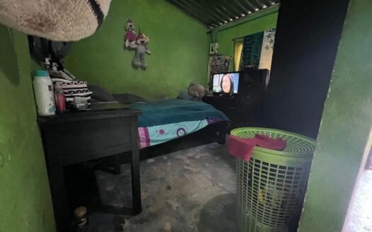 Propiedad económica a bordo calle