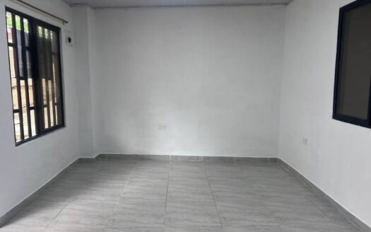 Propiedad grande con buena ubicación