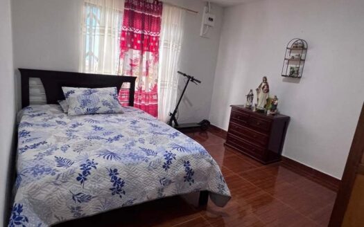 Propiedad con ubicación exclusiva y lote grande