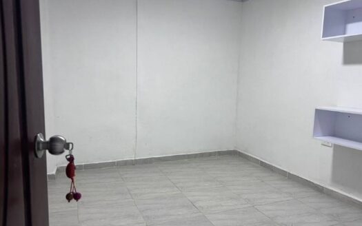 Propiedad grande con buena ubicación