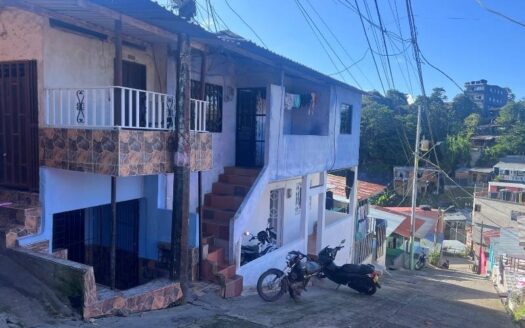 Casa de Dos Pisos en Segovia – Barrio La Paz