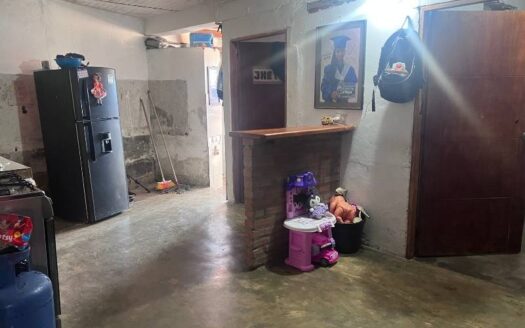 Casa de Dos Pisos en Segovia – Barrio La Paz