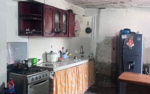 Casa de Dos Pisos en Segovia – Barrio La Paz