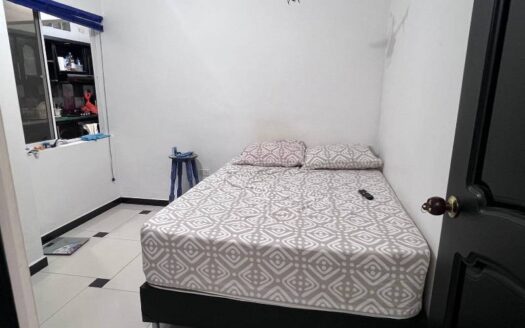 Propiedad a buen precio con espacios grandes