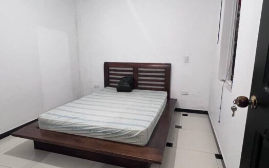 Propiedad a buen precio con espacios grandes