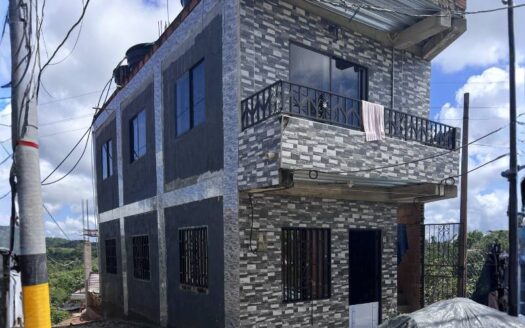 Propiedad Nueva a Bordo de Calle
